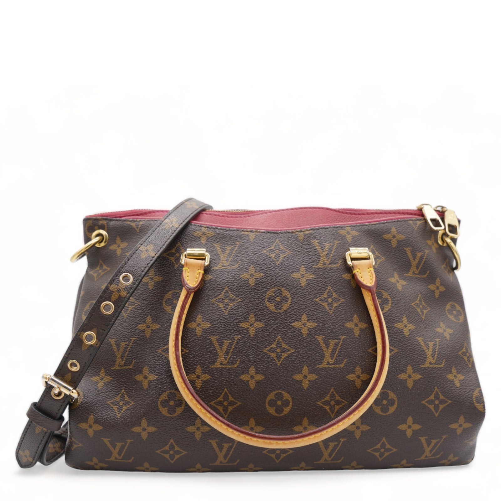 Louis Vuitton Clutches  Louis vuitton handbags black, Louis vuitton pallas  clutch, Vintage louis vuitton handbags