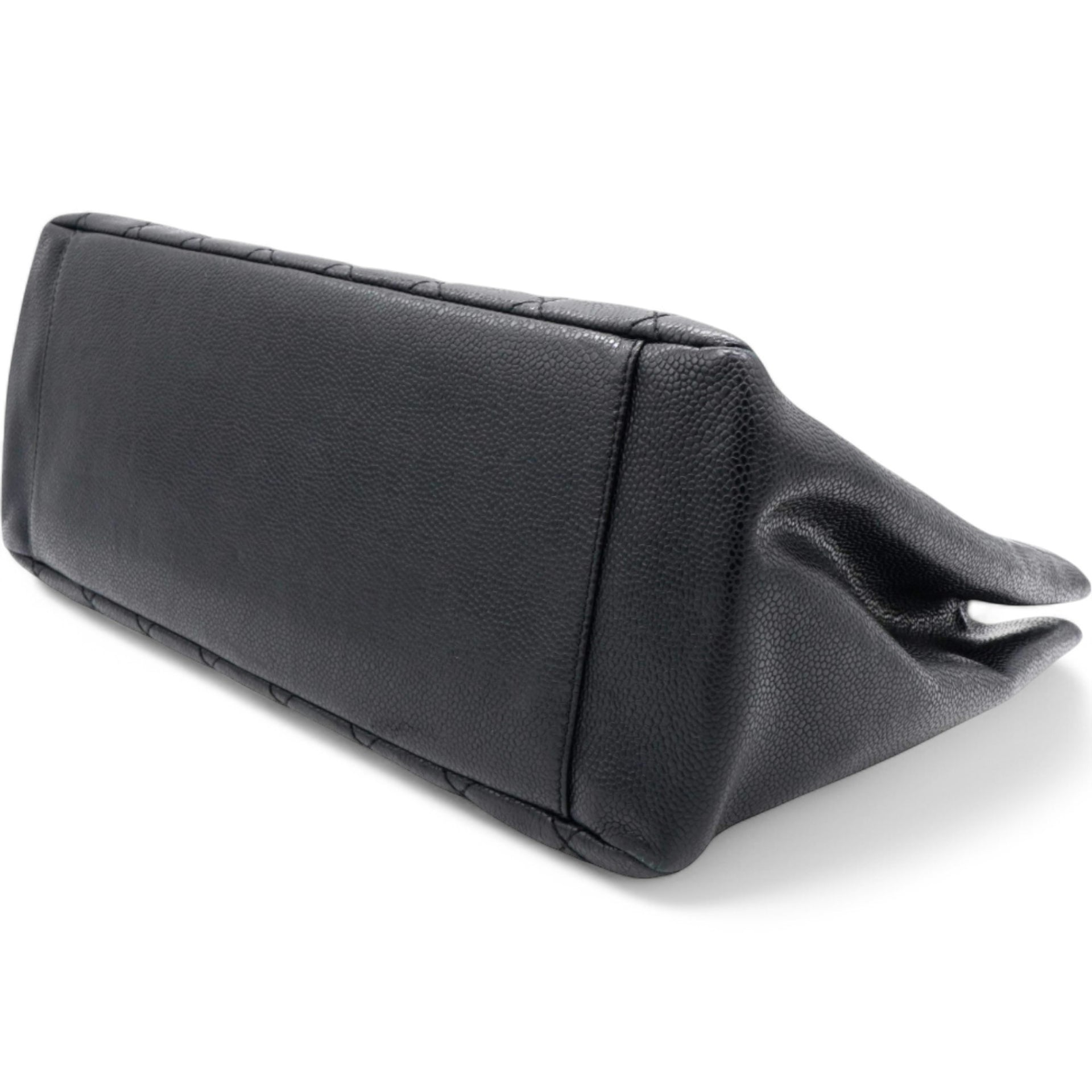 Caviar Quilted Grand Shopping Tote GST Black