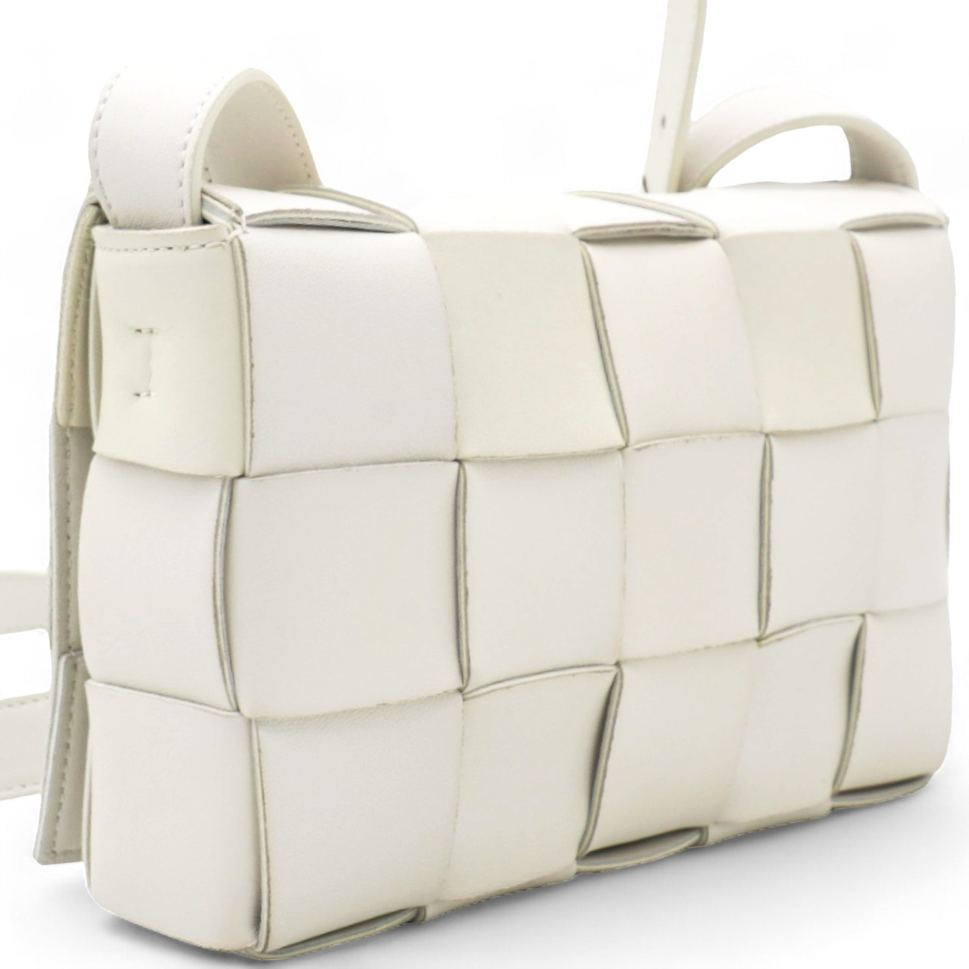 Lambskin Maxi Intrecciato Small Cassette Crossbody Bag White