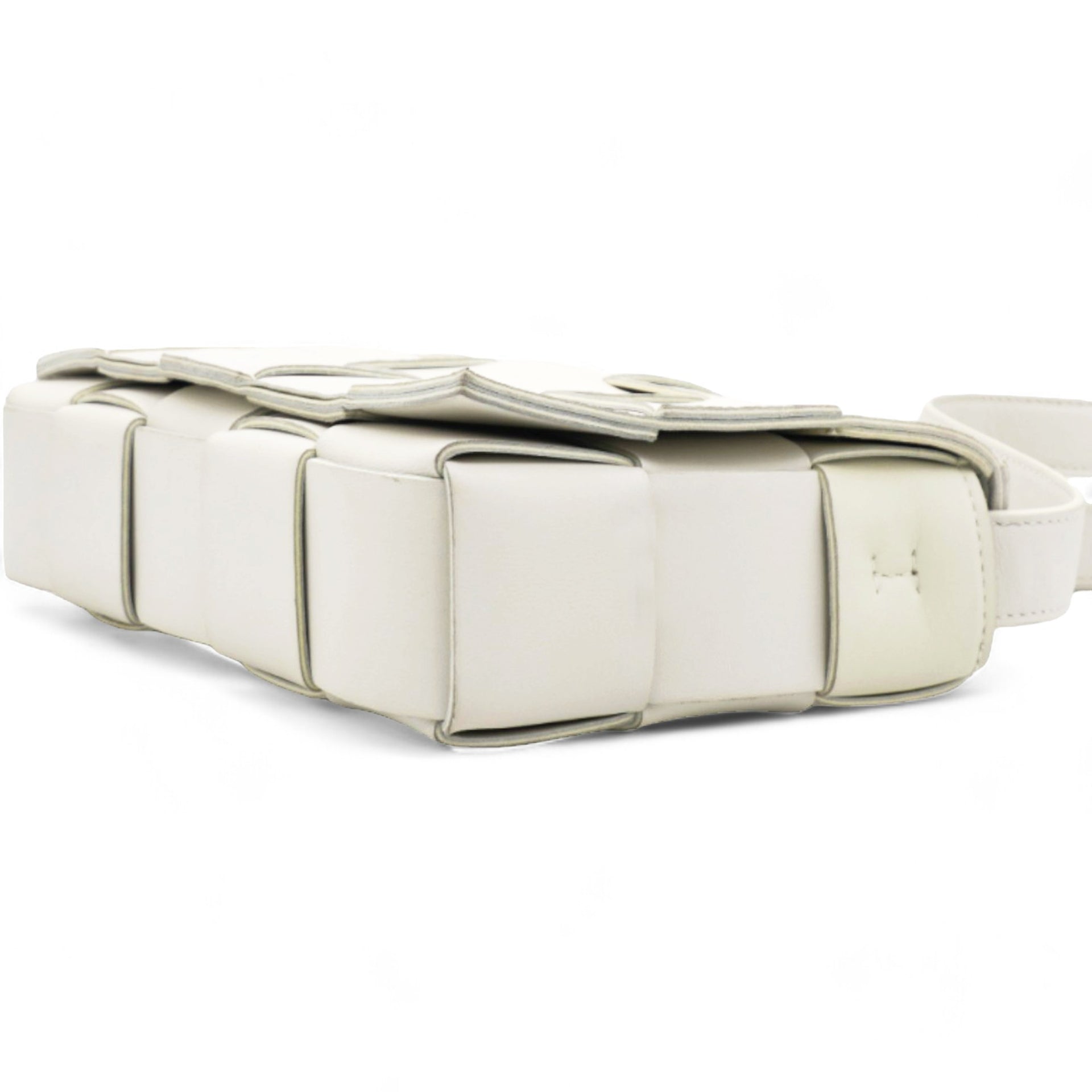 Lambskin Maxi Intrecciato Small Cassette Crossbody Bag White