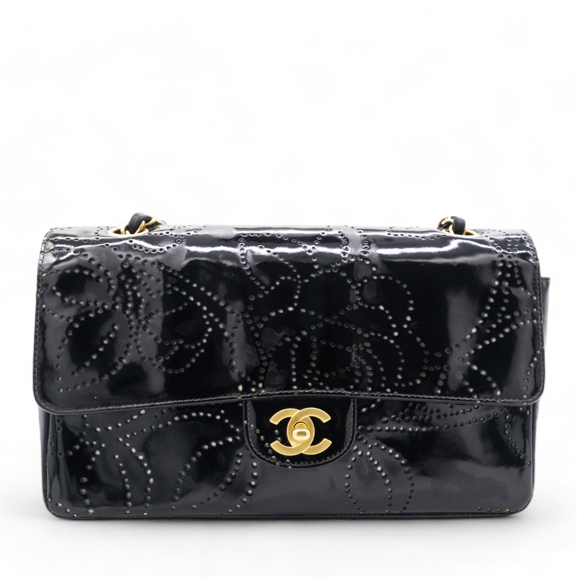 Patent Perforated Camellia Medium Single Flap Black