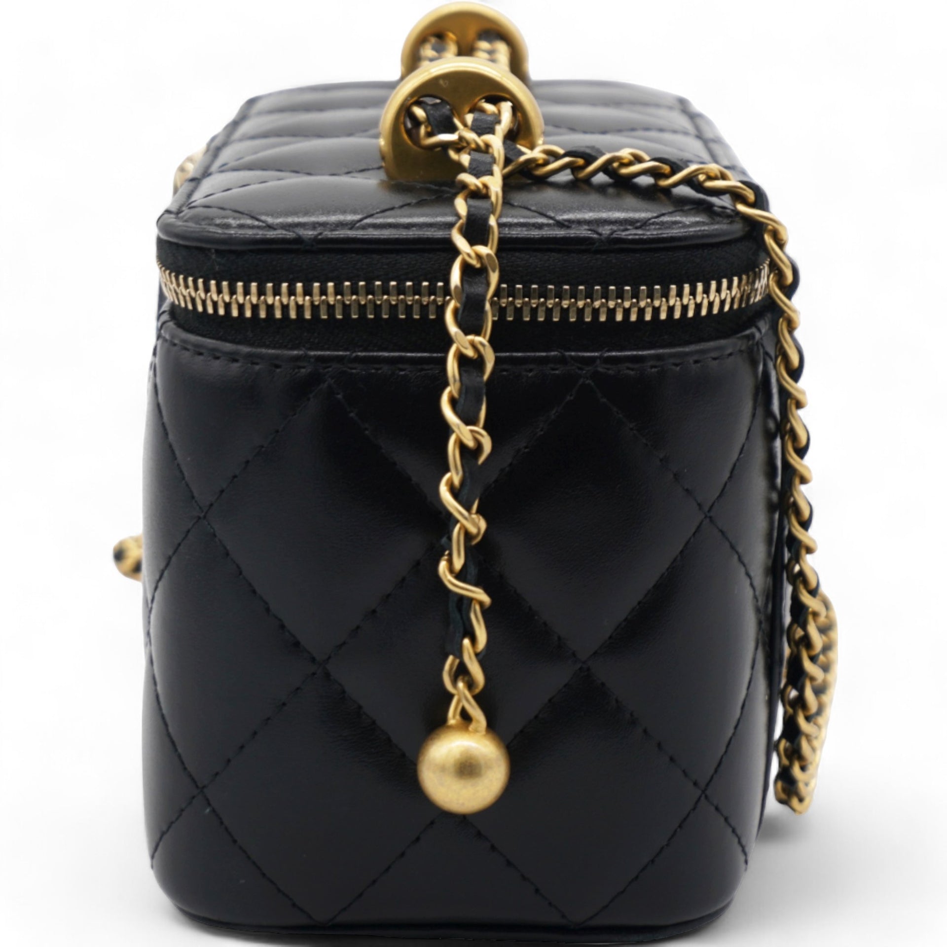 Lambskin Quilted Small Pearl Crush Vanity Case With Chain Black