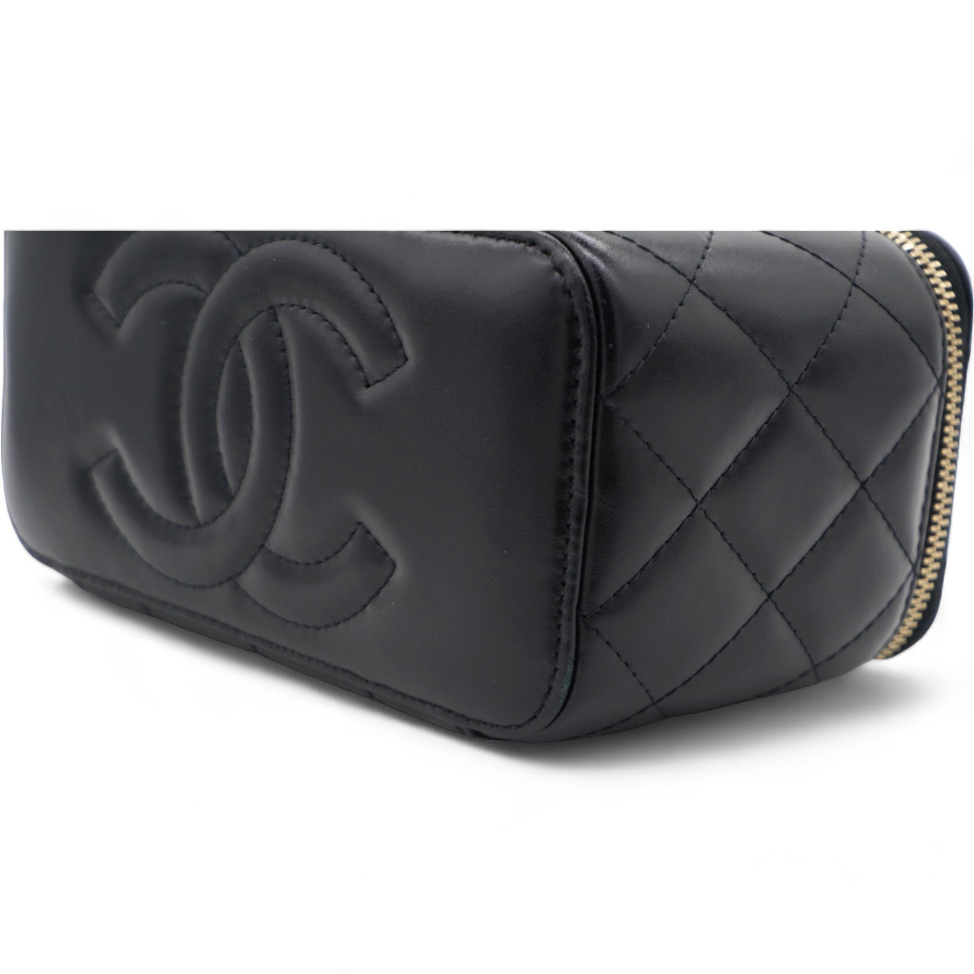 Lambskin Quilted Small Pearl Crush Vanity Case With Chain Black