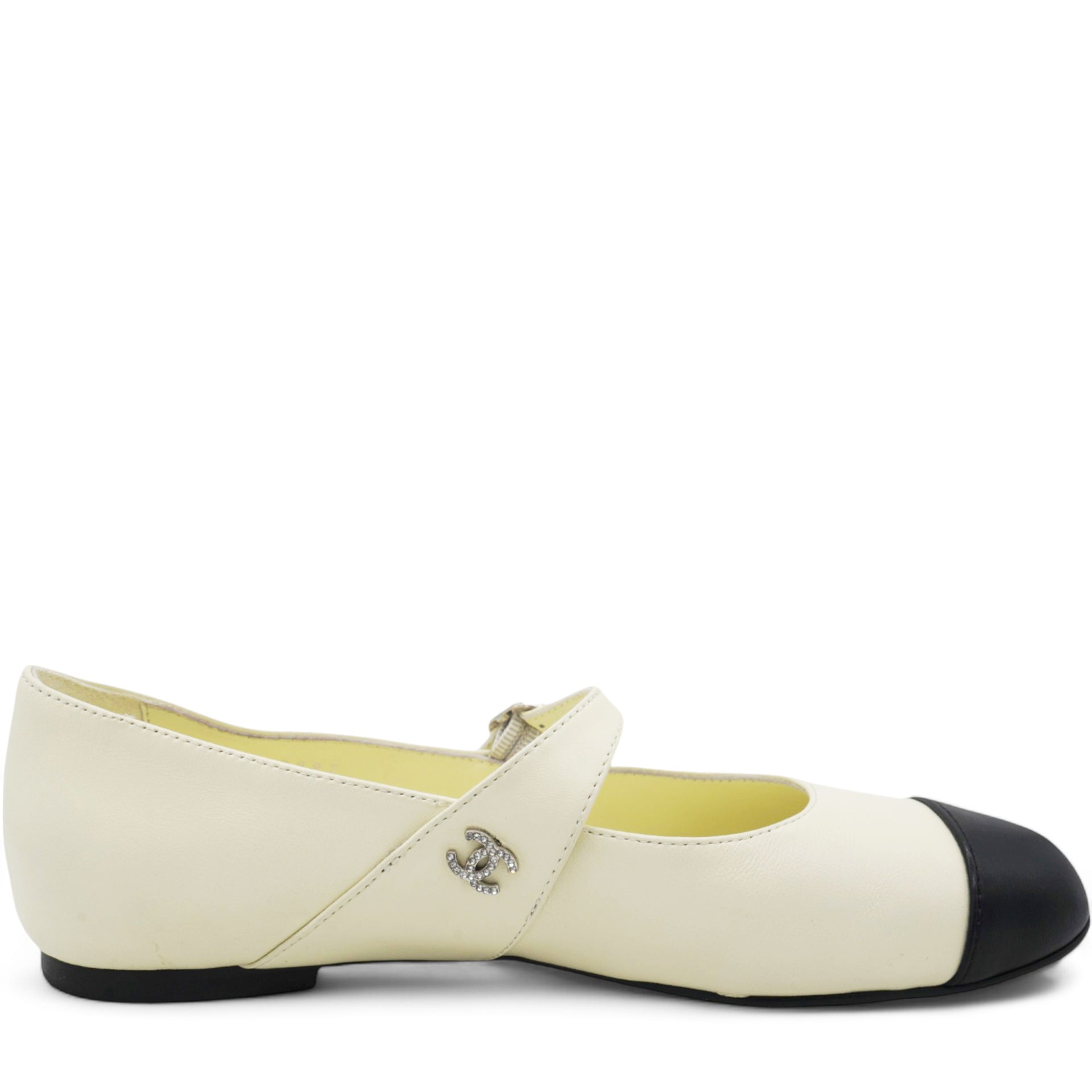 Lambskin Flats Ivory Size 38