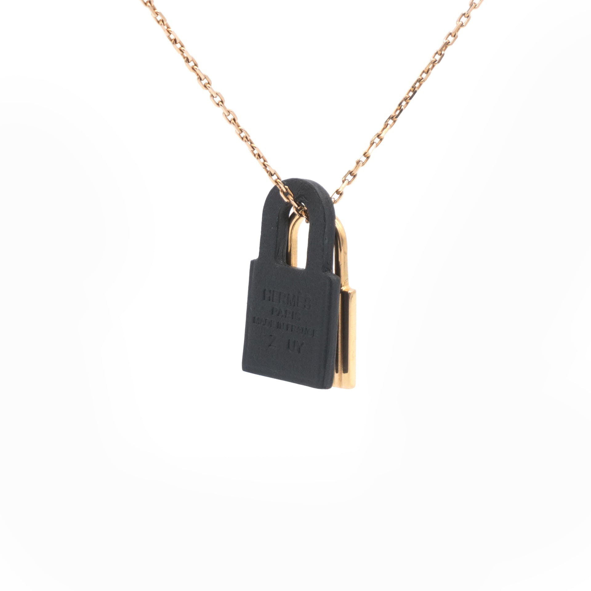 Swift Small O'Kelly Pendant Necklace Black