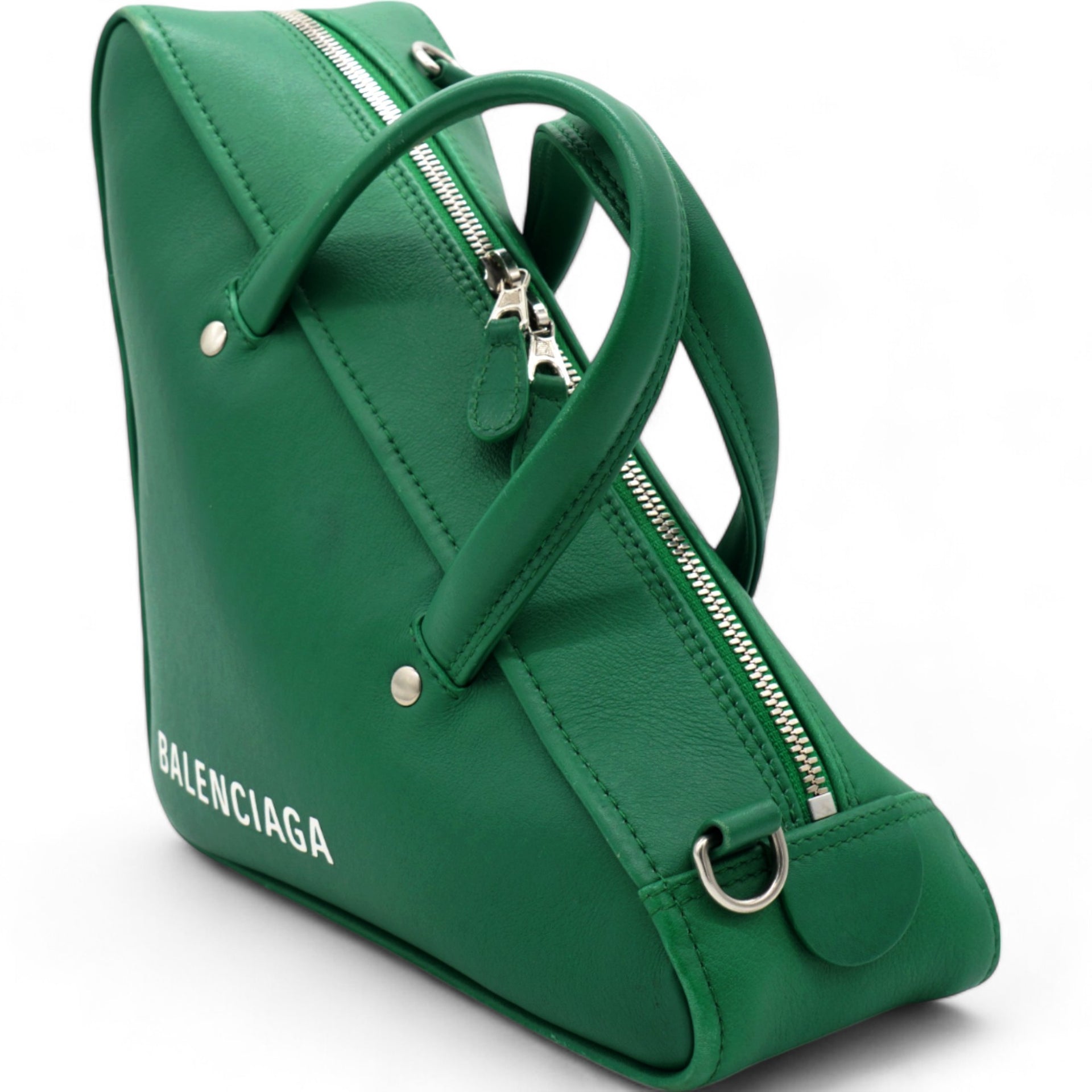 Shiny Day Calfskin S Triangle Duffle Vert Irlandais