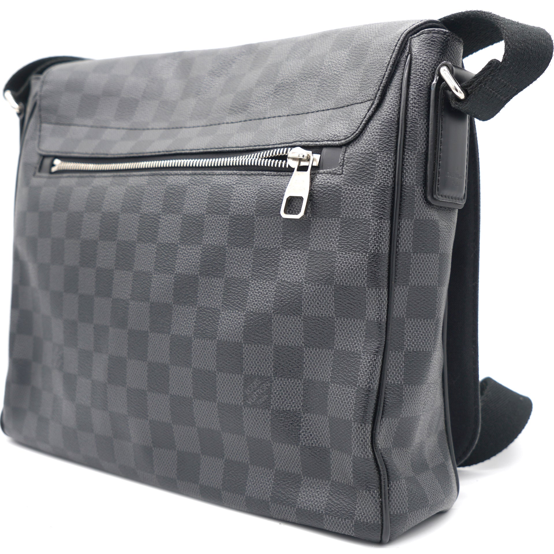 LOUIS VUITTON Authentic Men's Grey Damier Graphite Daniel GM Messenger Bag