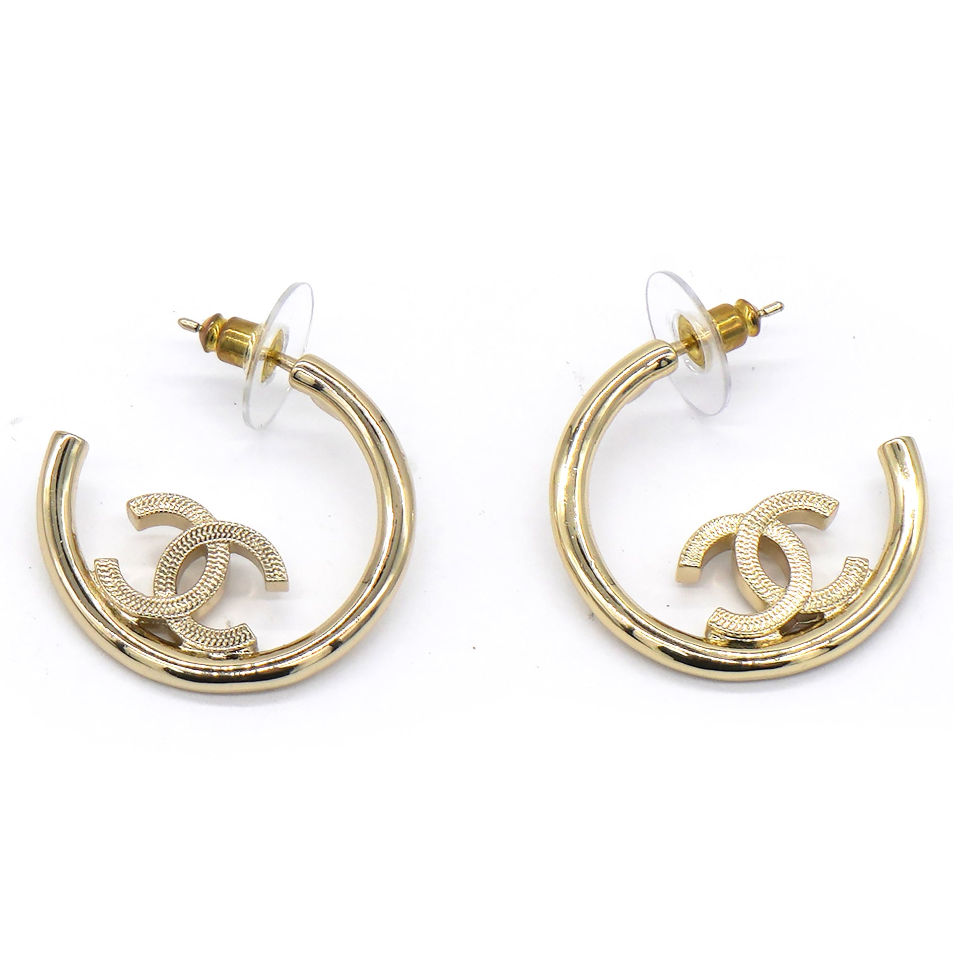 Metal Textured CC Hoop Earrings Gold