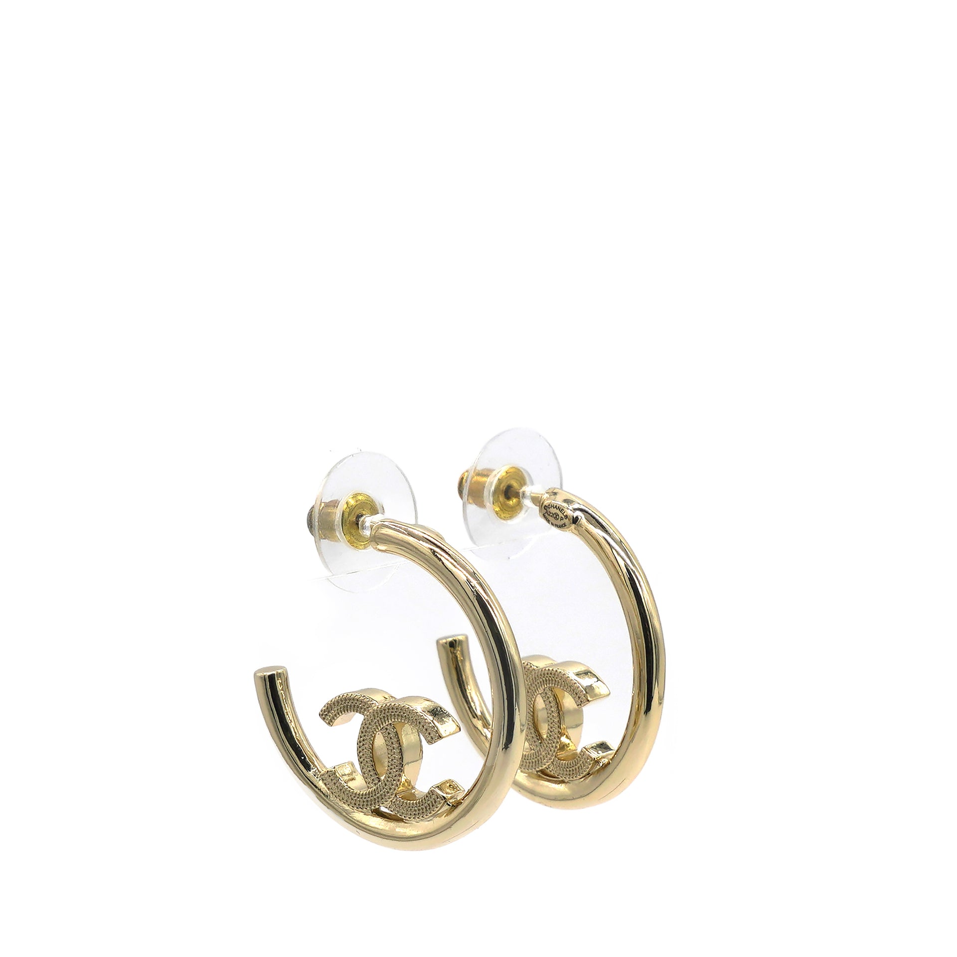 Metal Textured CC Hoop Earrings Gold