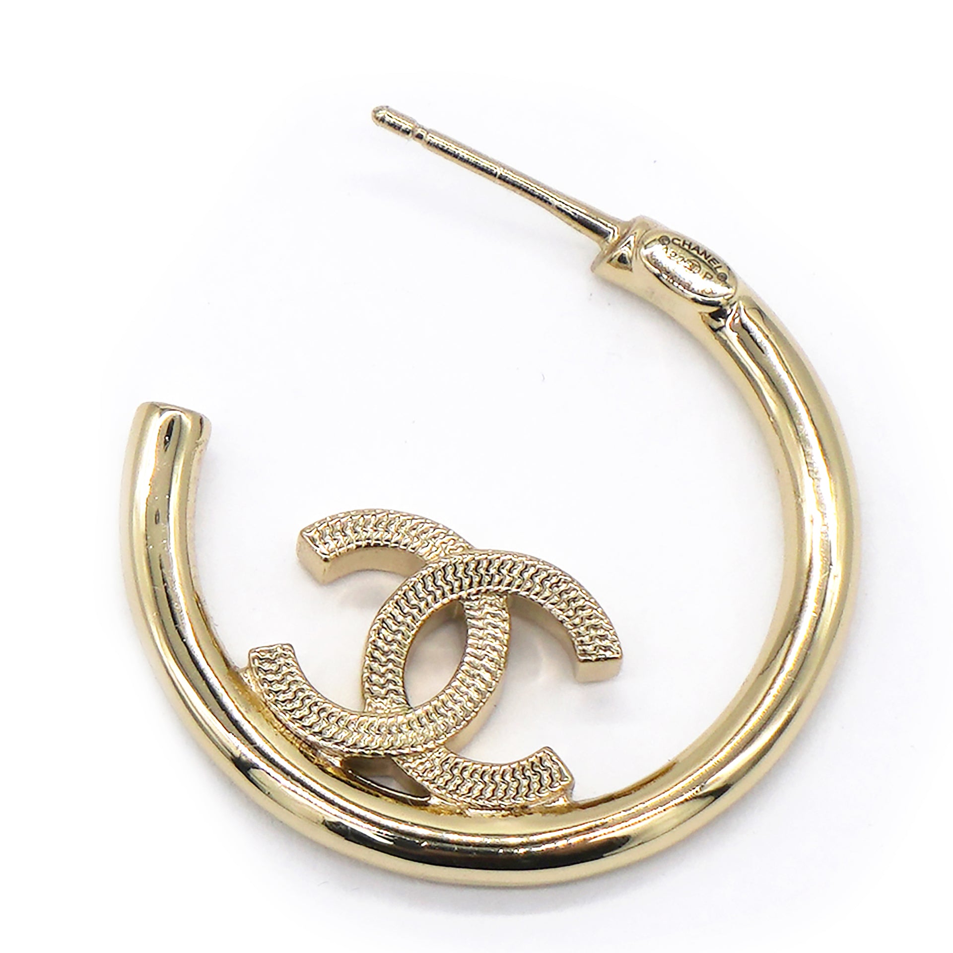 Metal Textured CC Hoop Earrings Gold