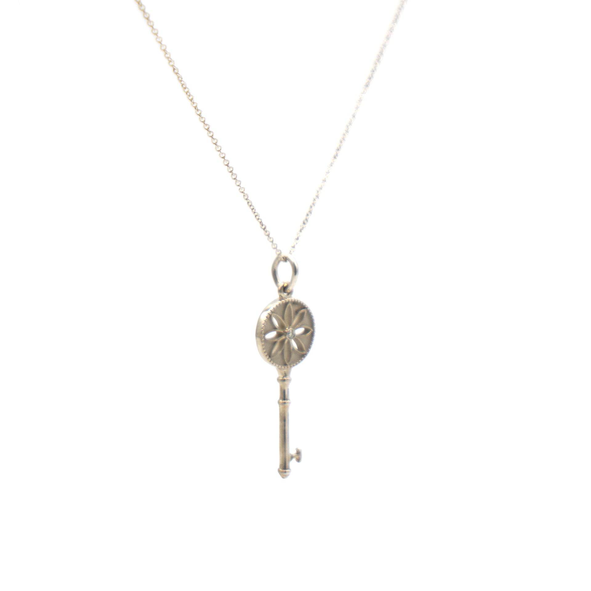 Keys Daisy Key Silver Pendant Necklace