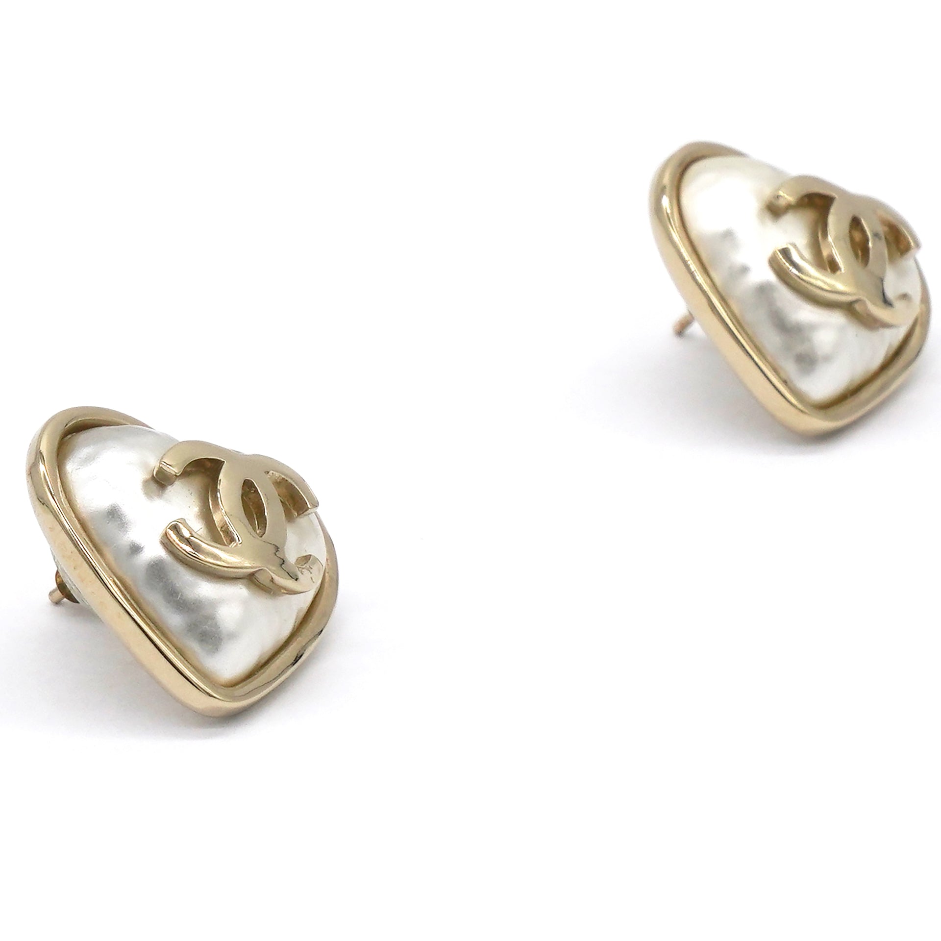 Chanel Pearl CC Heart Earrings Gold