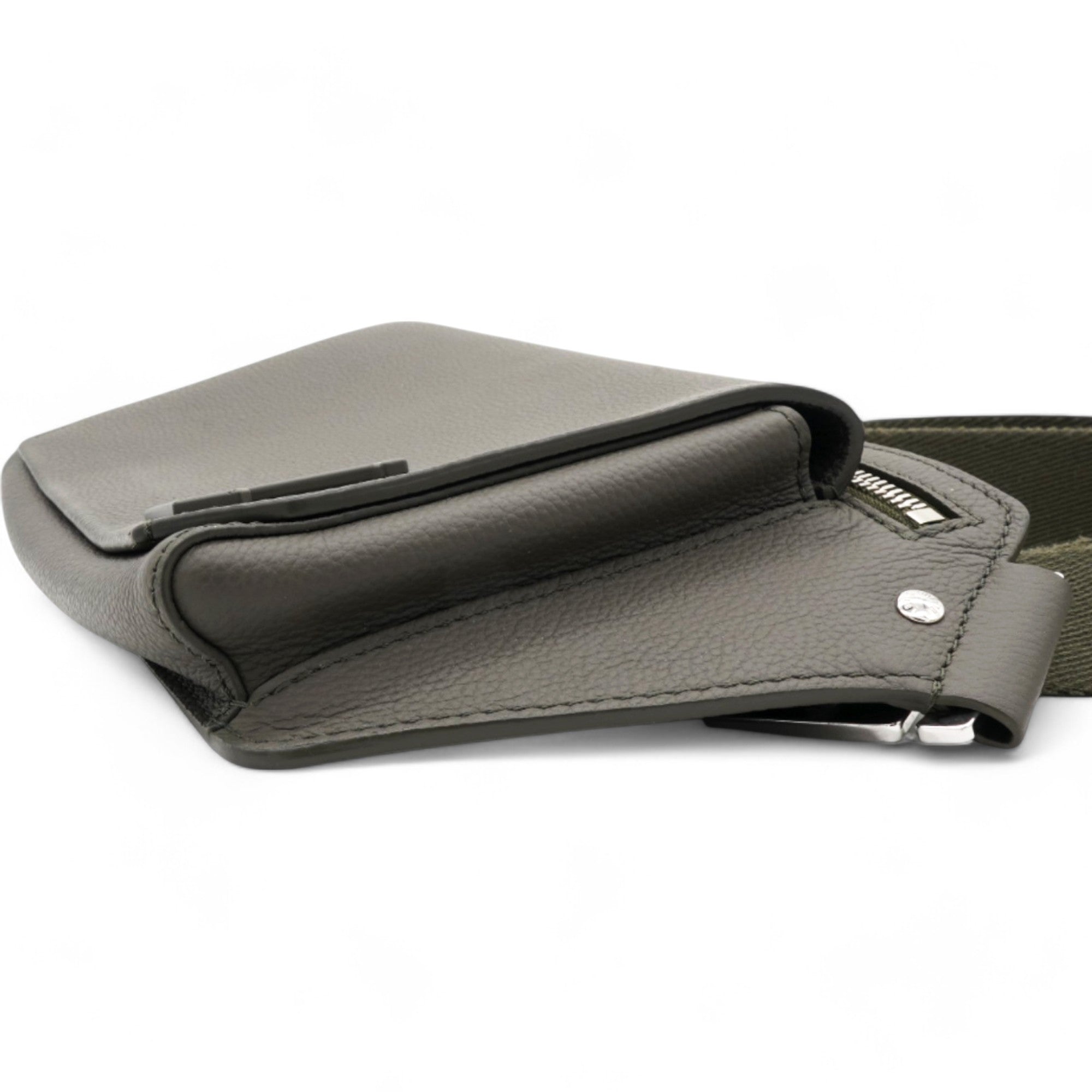 Aerogram Takeoff Calf Bag Green