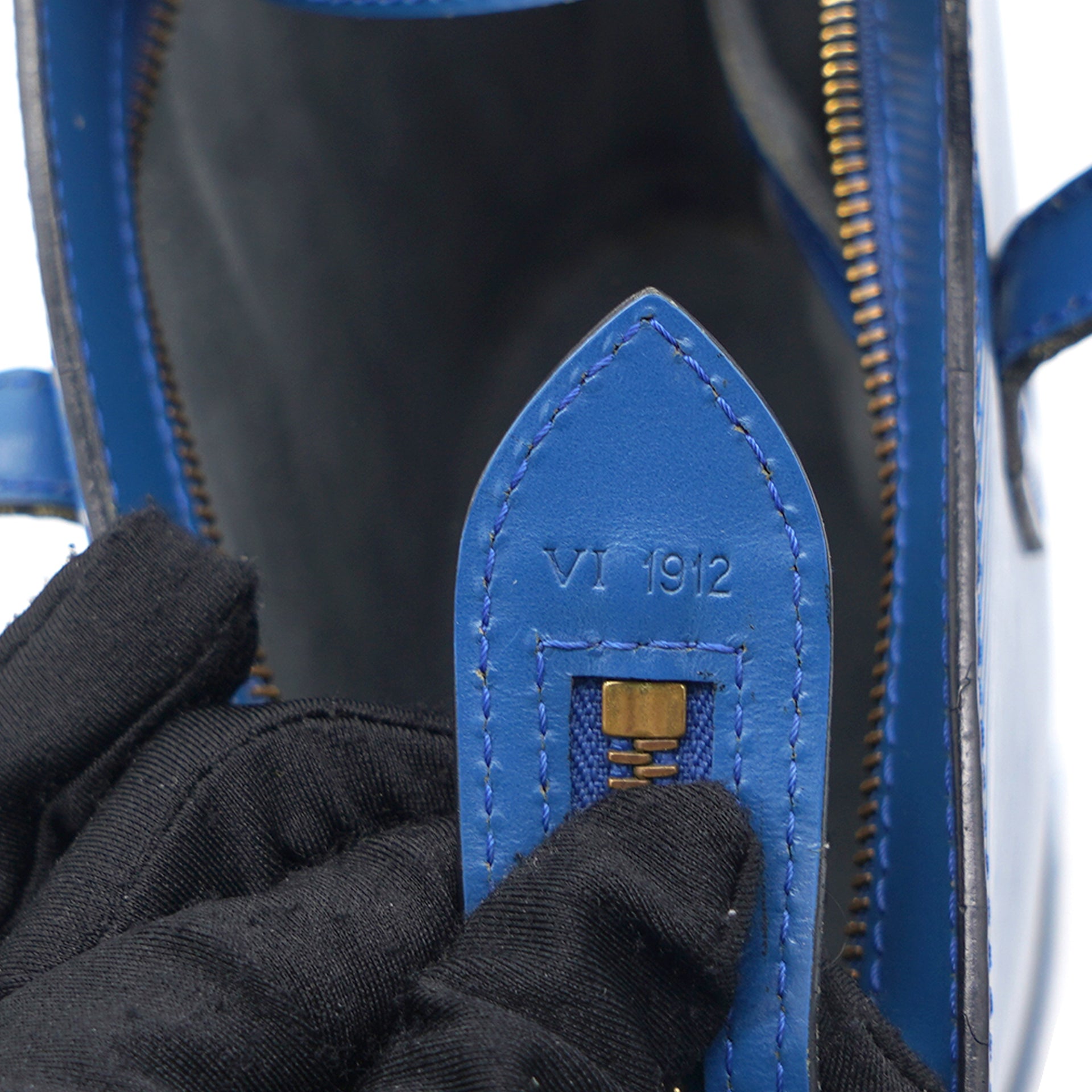 Louis Vuitton. St Jacques blue happy leather bag. Width …