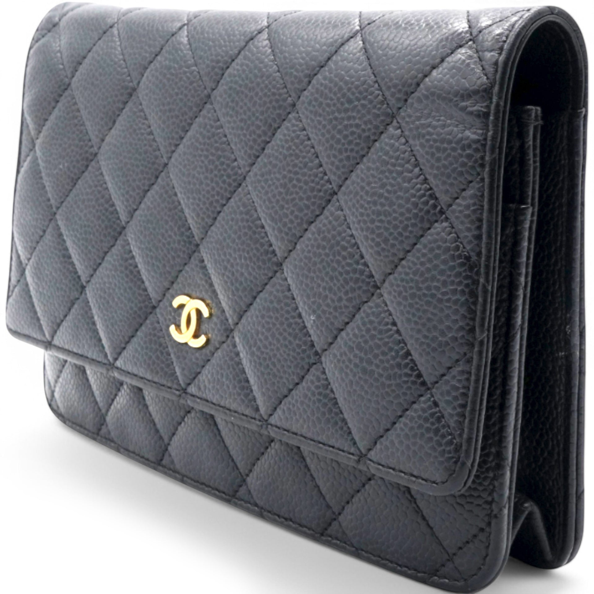 Caviar Quilted Wallet on Chain WOC Black