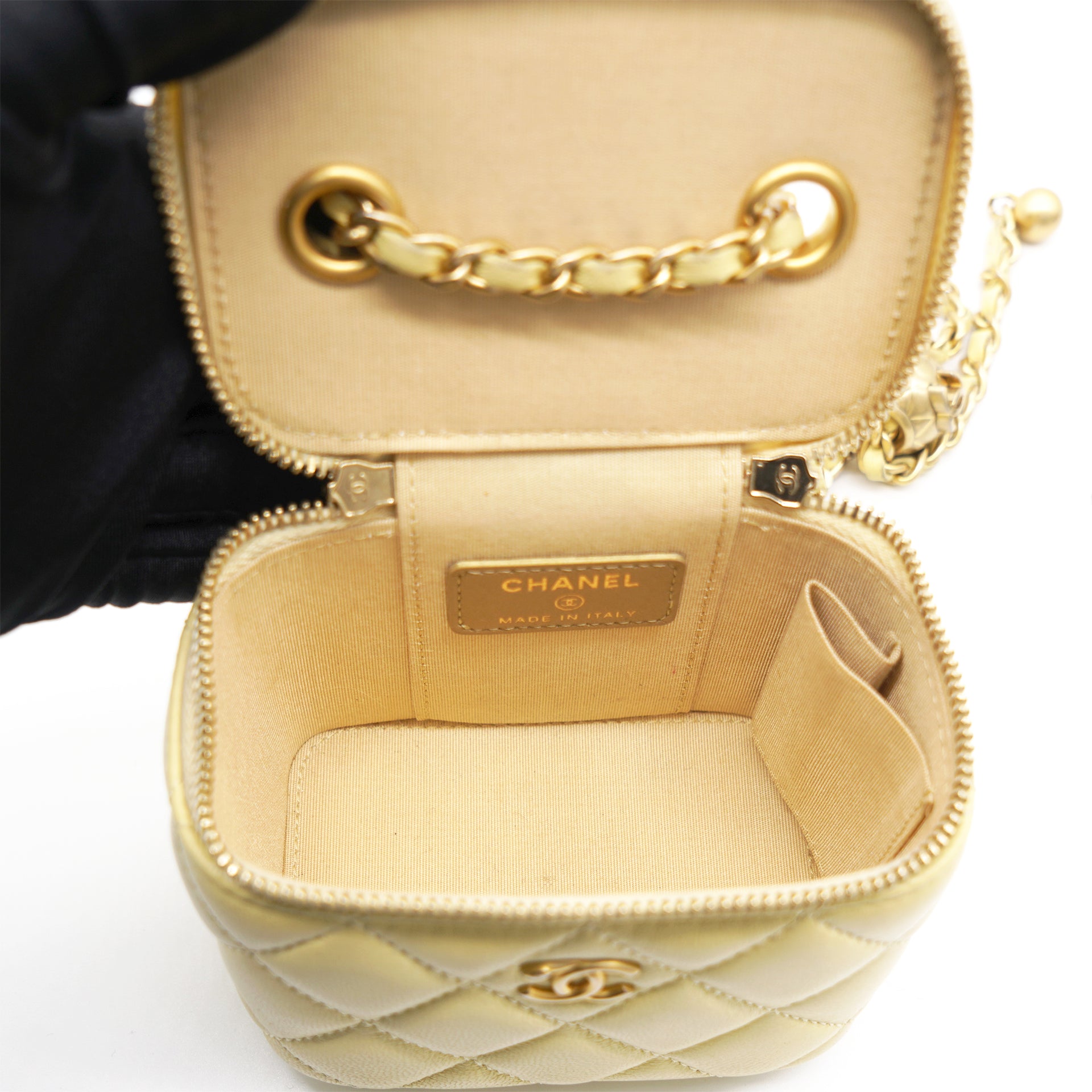 Chanel Pink Lambskin Leather Coco Pearl Crush Mini Vanity Case