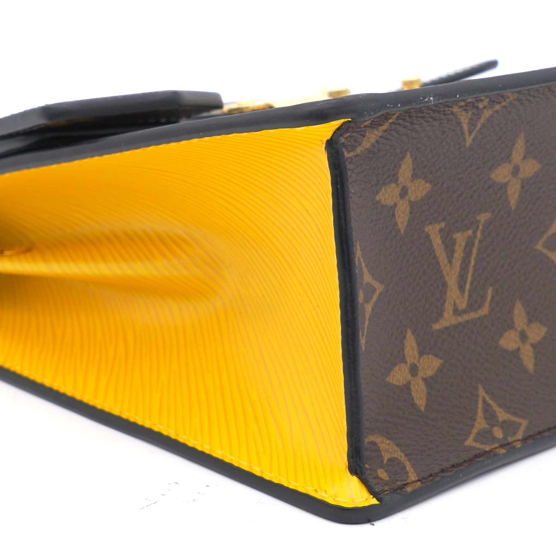 Spring street patent leather handbag Louis Vuitton Yellow in Patent leather  - 24914230
