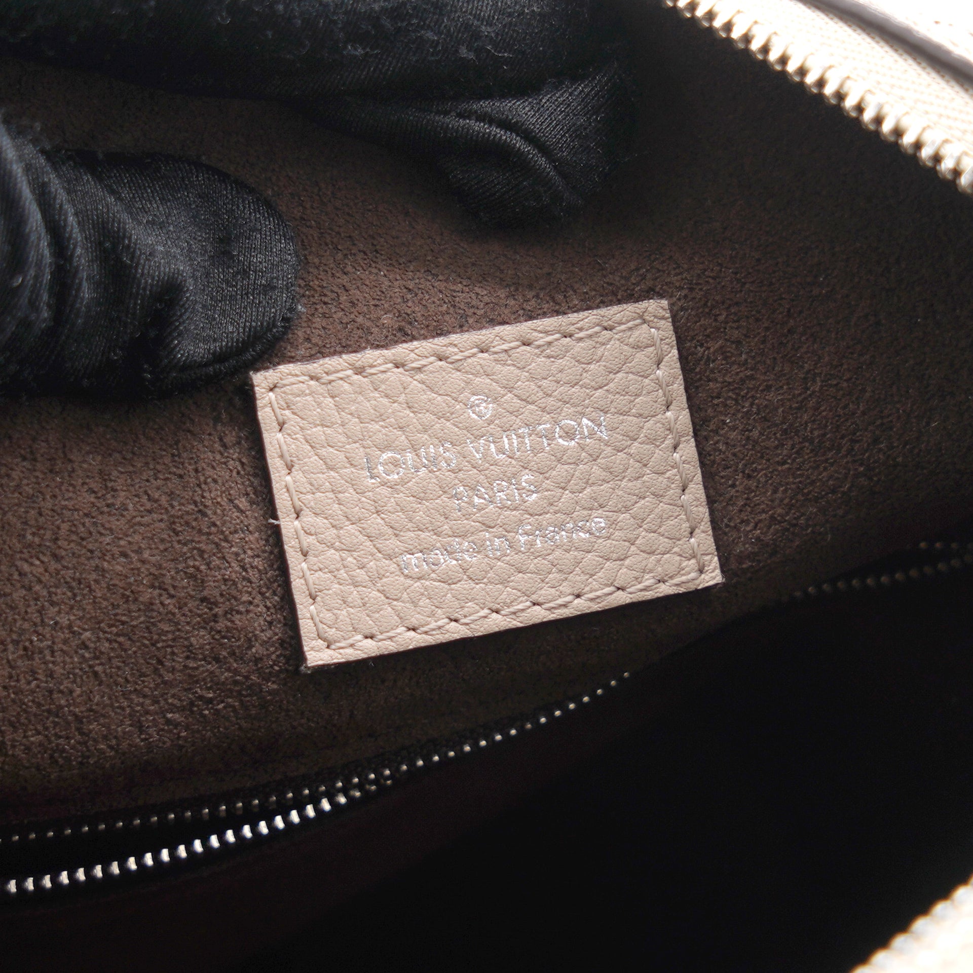M51224 Louis Vuitton 2017 Mahina Leather Babylone BB - Galet