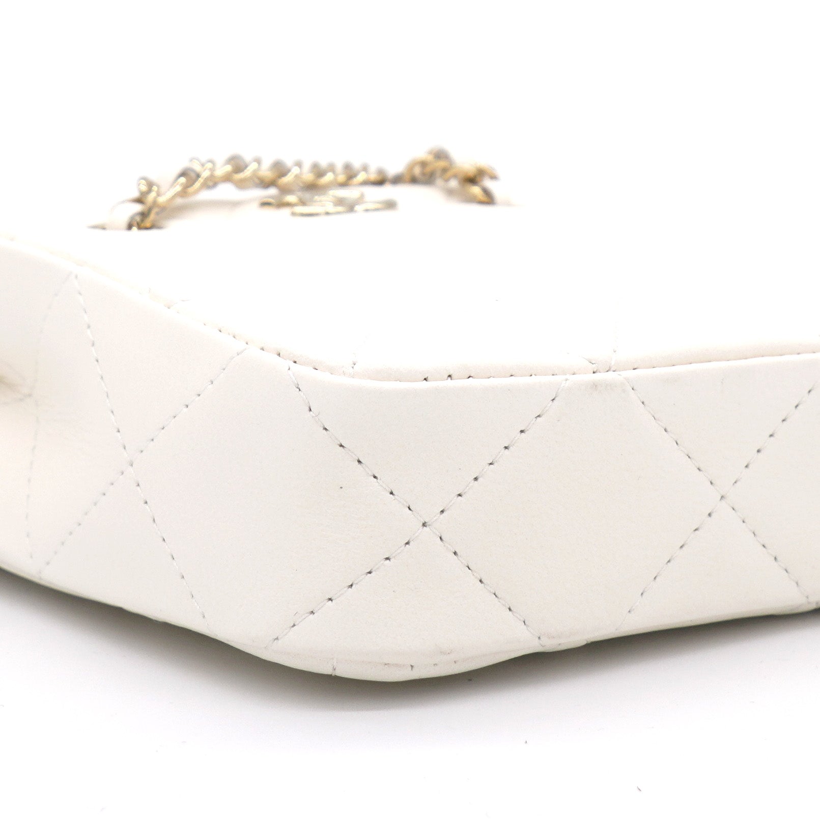 Lambskin Quilted Clutch with Double Chain White