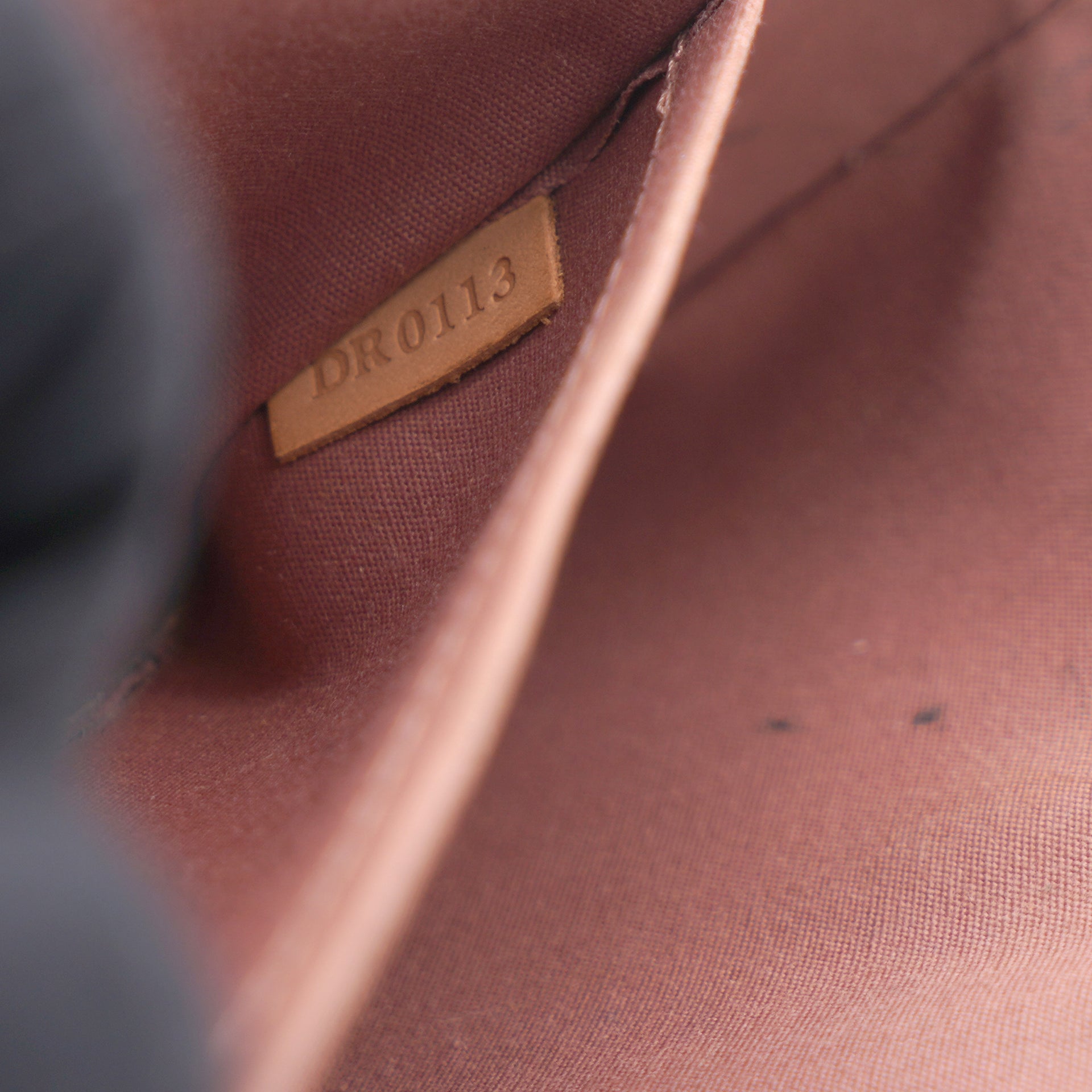 Louis Vuitton Monogram Vernis Rose Velours Pochette Accessories – STYLISHTOP