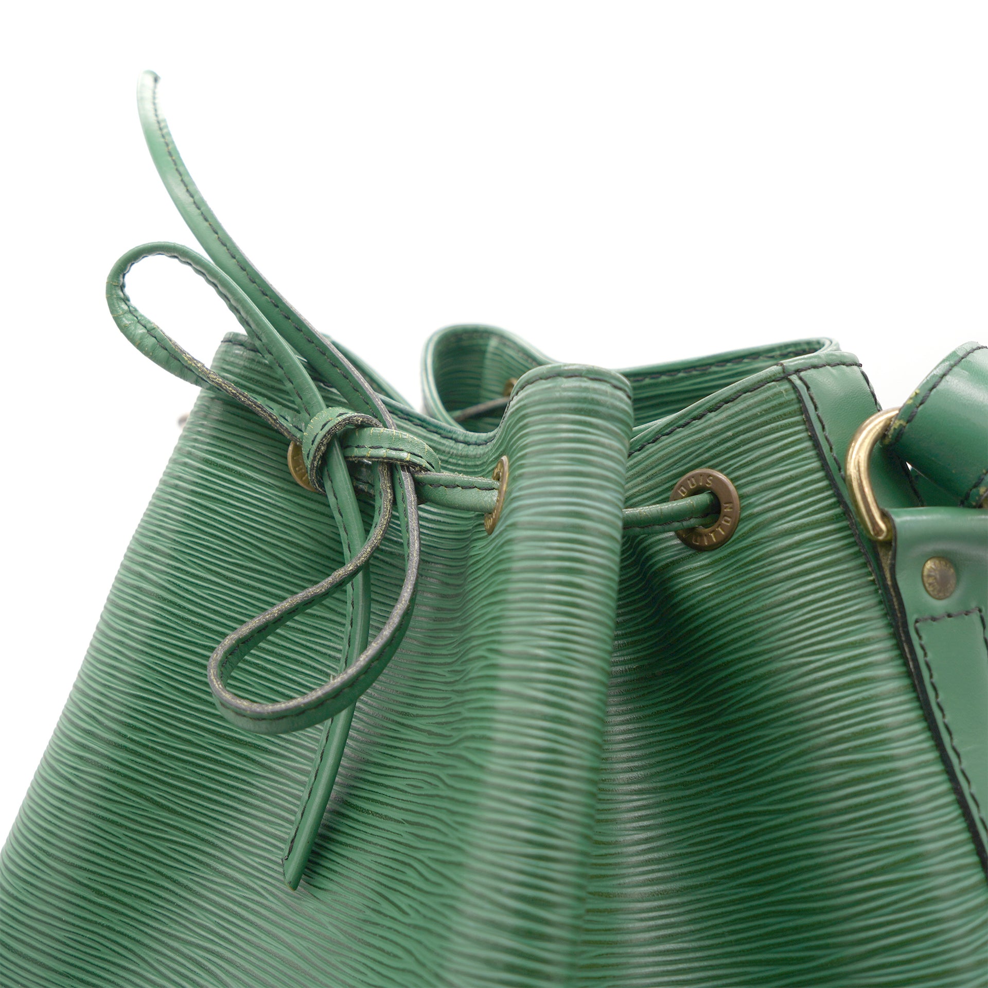 Louis Vuitton Borneo Green Epi Noé Petite QJB0BPLRGE002