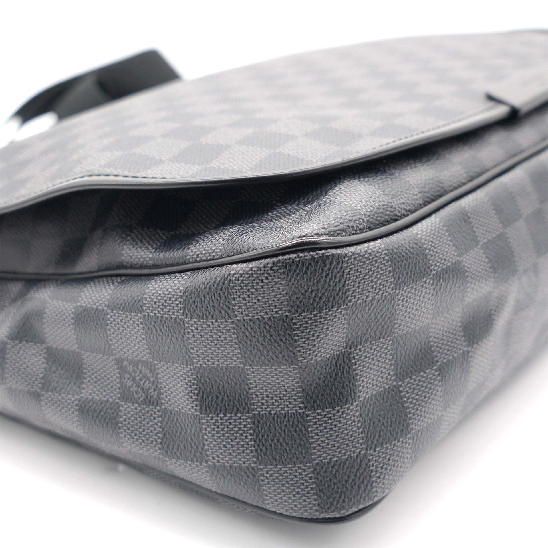 Louis Vuitton Damier Graphite Canvas Thomas Messenger Bag - My Luxury  Bargain Australia
