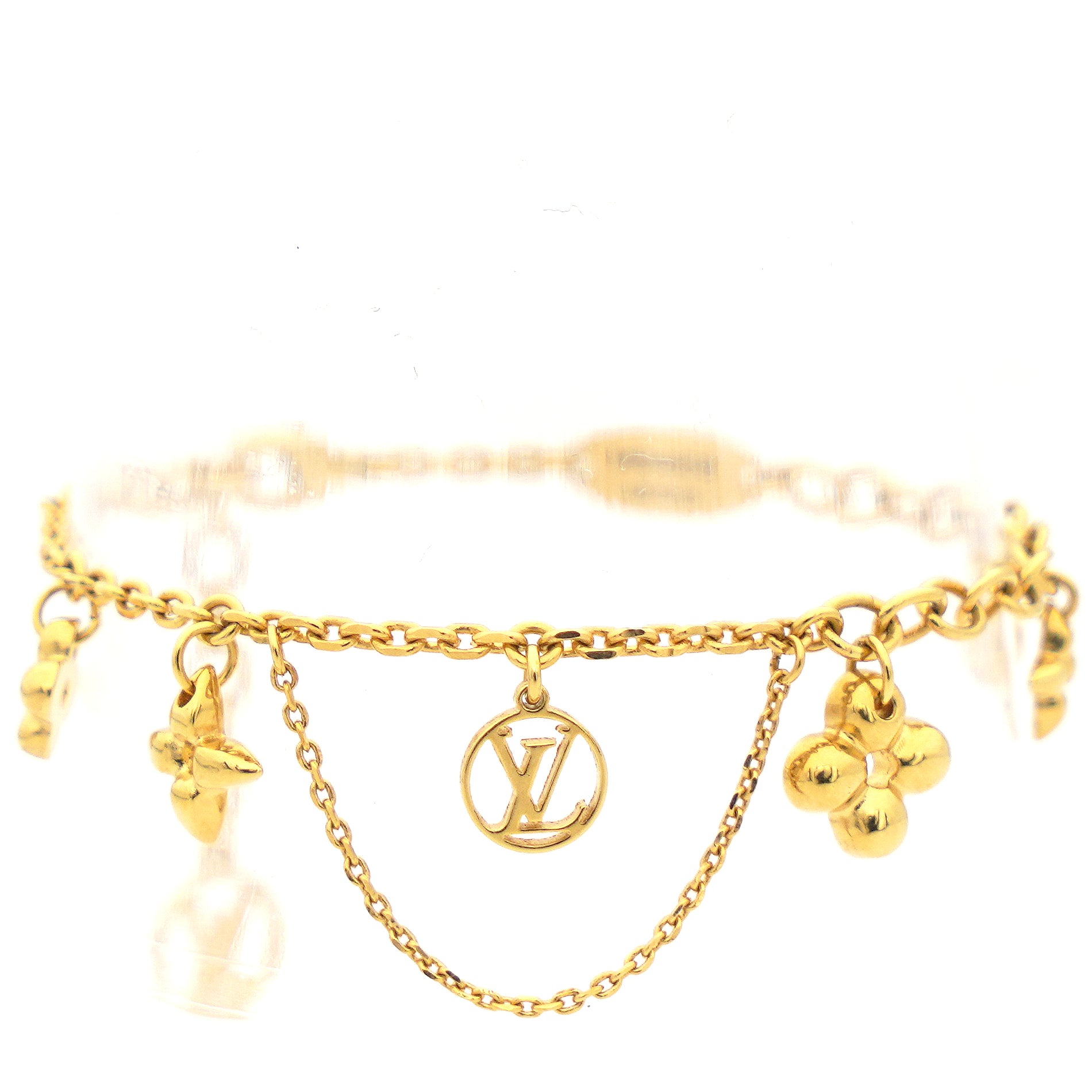Blooming Supple Bracelet!! Dying over my anniversary gift from my bf!!!! He  knows my obsession with LV. Even picked this out himself!! : r/Louisvuitton