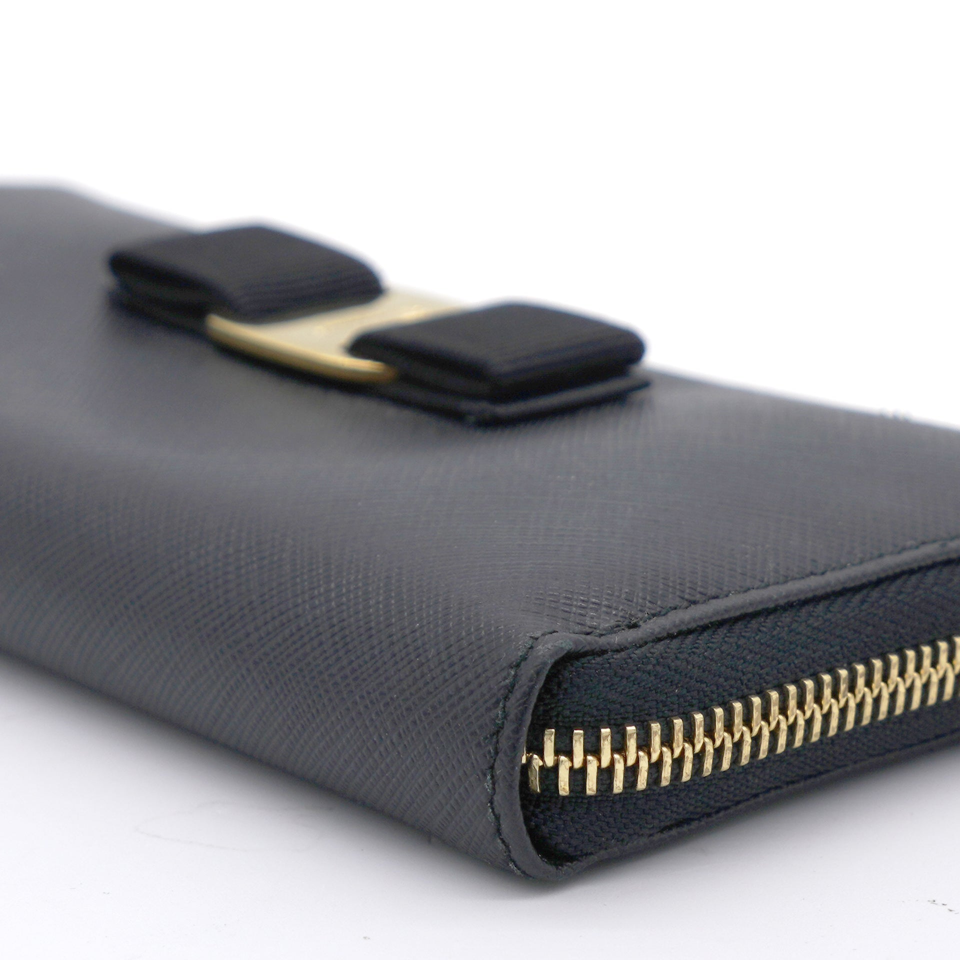 Black Zip Around Vara Bow Wallet