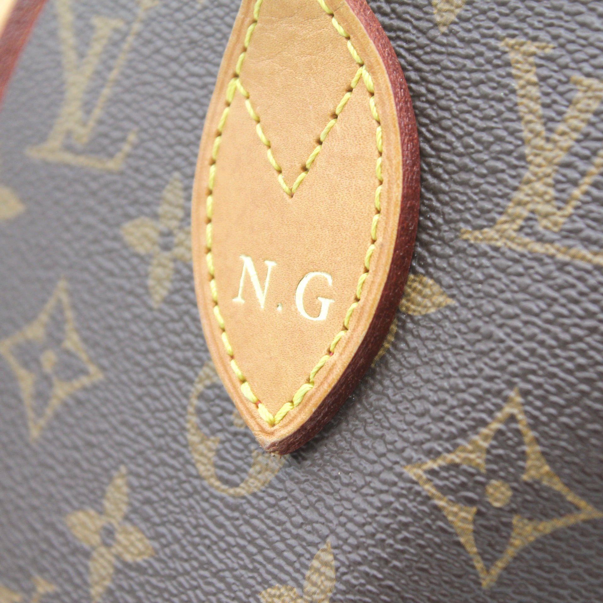 Authenticated Used LOUIS VUITTON Louis Vuitton Monogram Neverfull