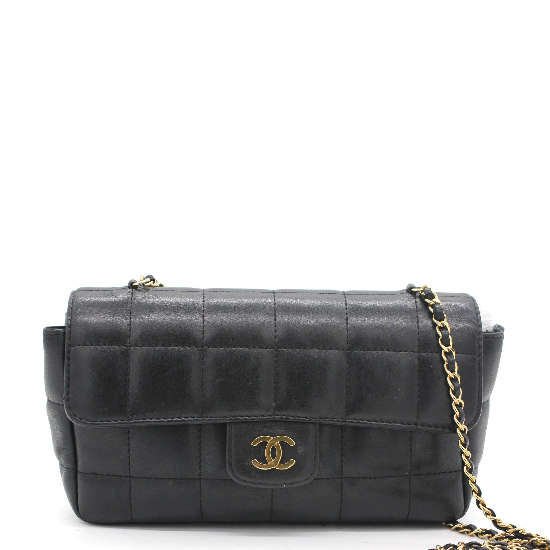 Chanel Handbag Reveal! (Chanel Nylon Chocolate Bar Flap Bag) 